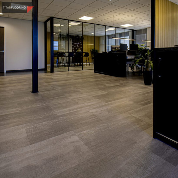 Titanflooring LIGHT GREY UNICLIC KŐHATÁSÚ SPC PADLÓ Titanflooring LIGHT GREY UNICLIC KŐHATÁSÚ SPC PADLÓ